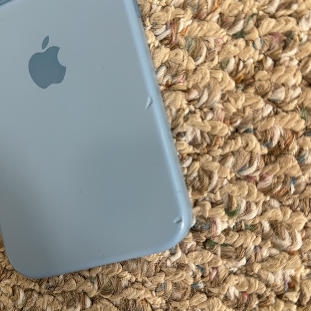 Apple case - Picture 3 of 3